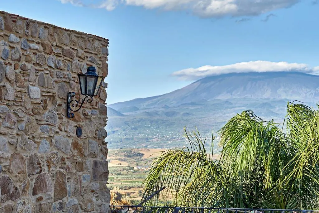 Вилла Agriturismo Conte Ruggero Centuripe Фермерский дом